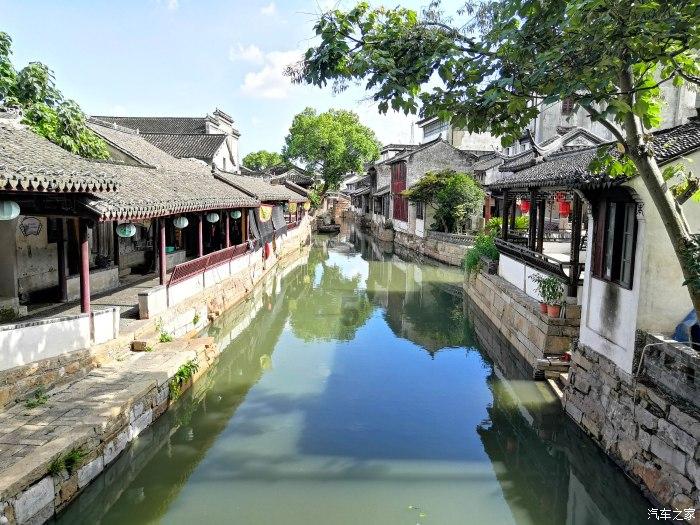 获赔3万！男子下班后回工作消息，法院：保障劳动者离线休息权